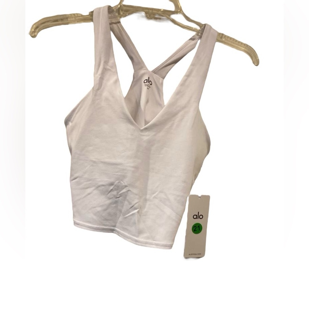 NWT Alo Yoga real bra tank Size M